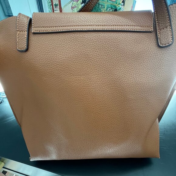 Tan Street Level Tassle Tote Bag with Matching Cosmetic Bag - Picture 4 of 9